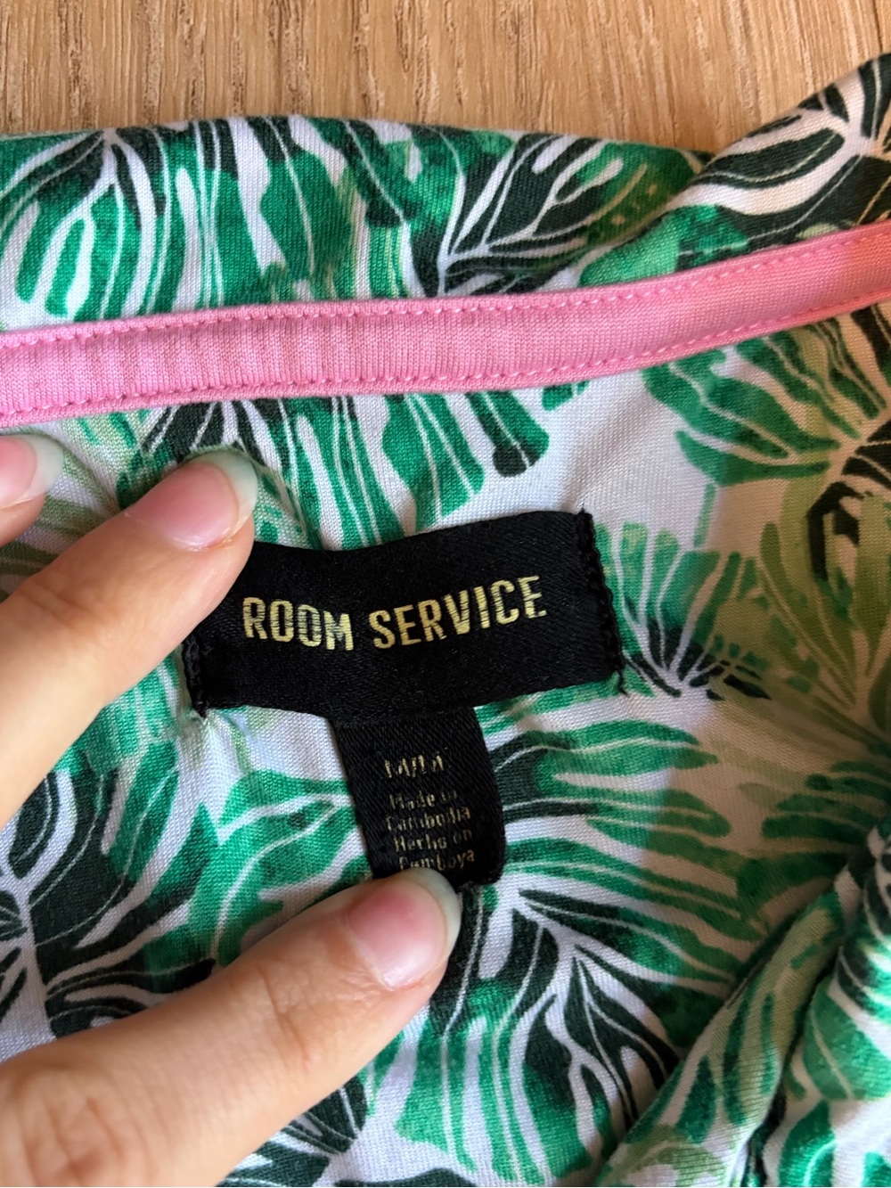 Tropical Green Leaf-Print Short-Sleeve & Capris Pajama Set - Picture 6 of 16
